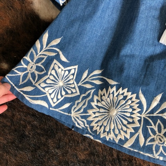 MISA Nisi Embroidered Off the Shoulder Top XS - Picture 4 of 8